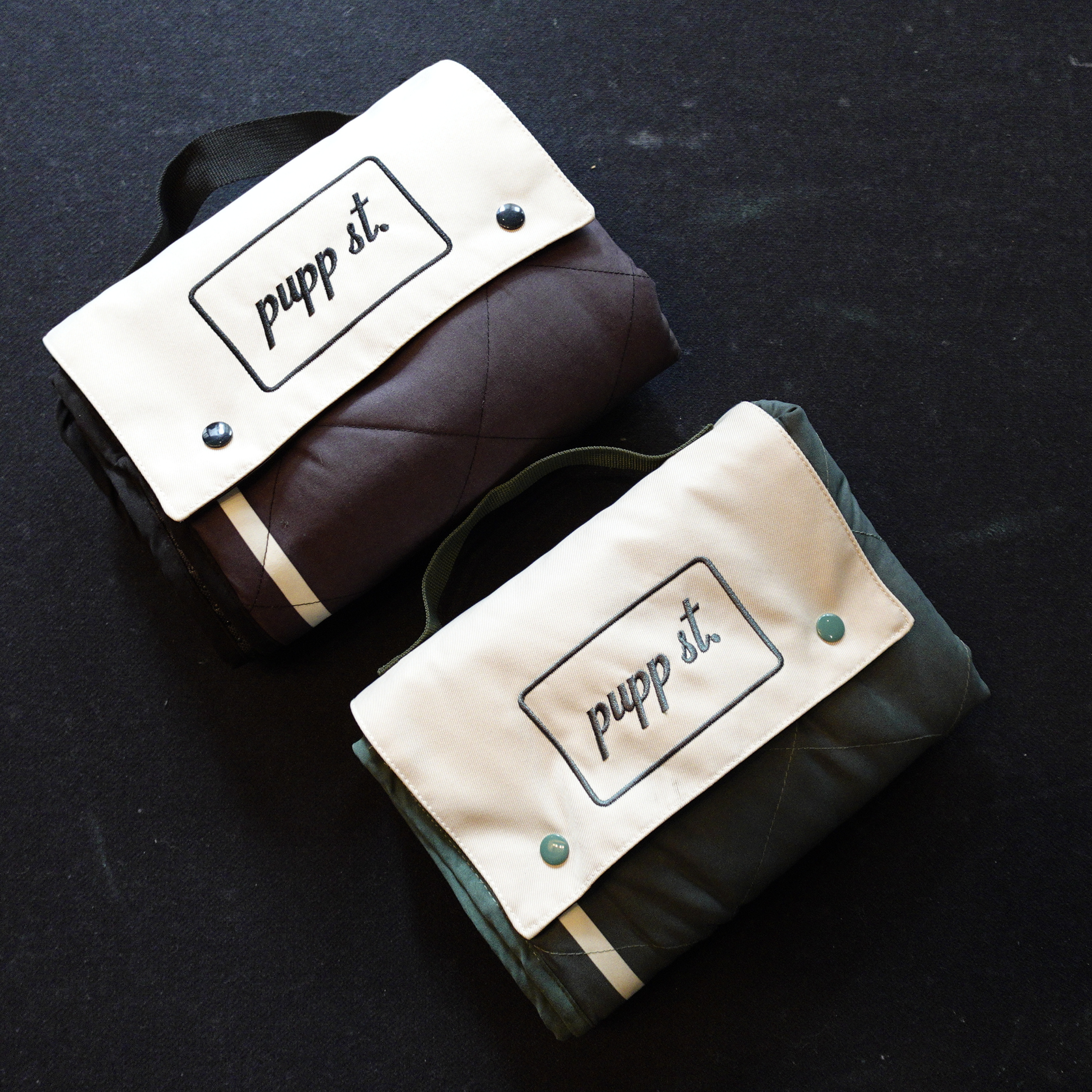 FOLDABLE TRAVEL DOG MAT